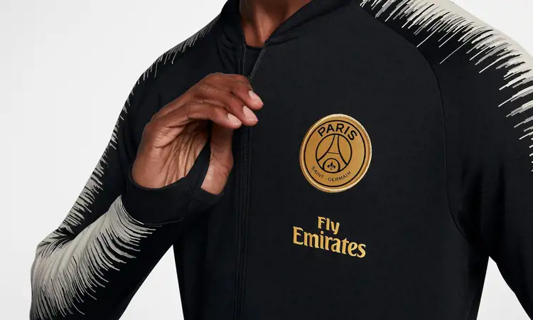 Paris Saint Germain draagt gruwelijk trainingsjack in 2018-2019