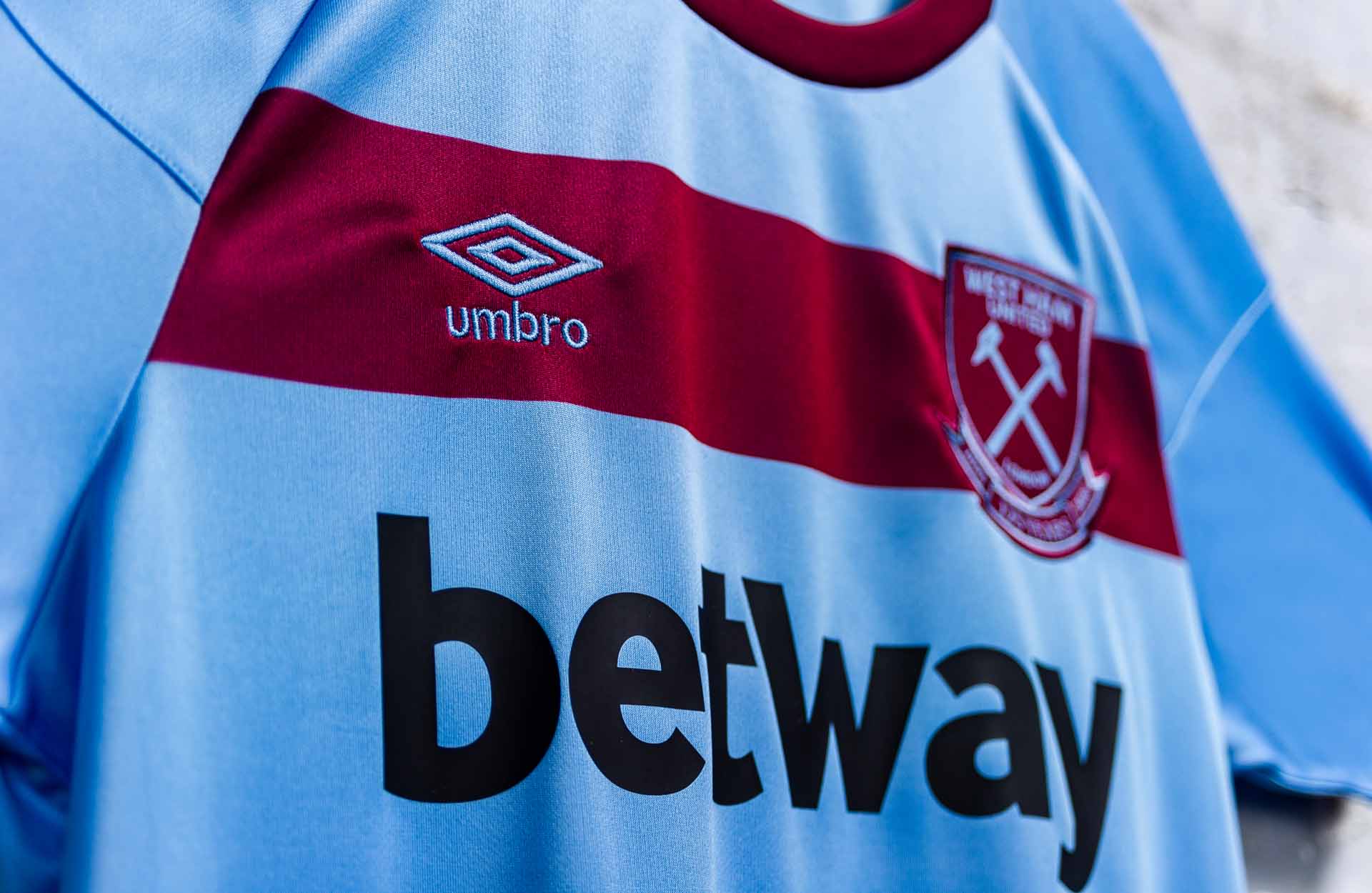 Afleiding inflatie kans West Ham United uitshirt 2020-2021 - Voetbalshirts.com