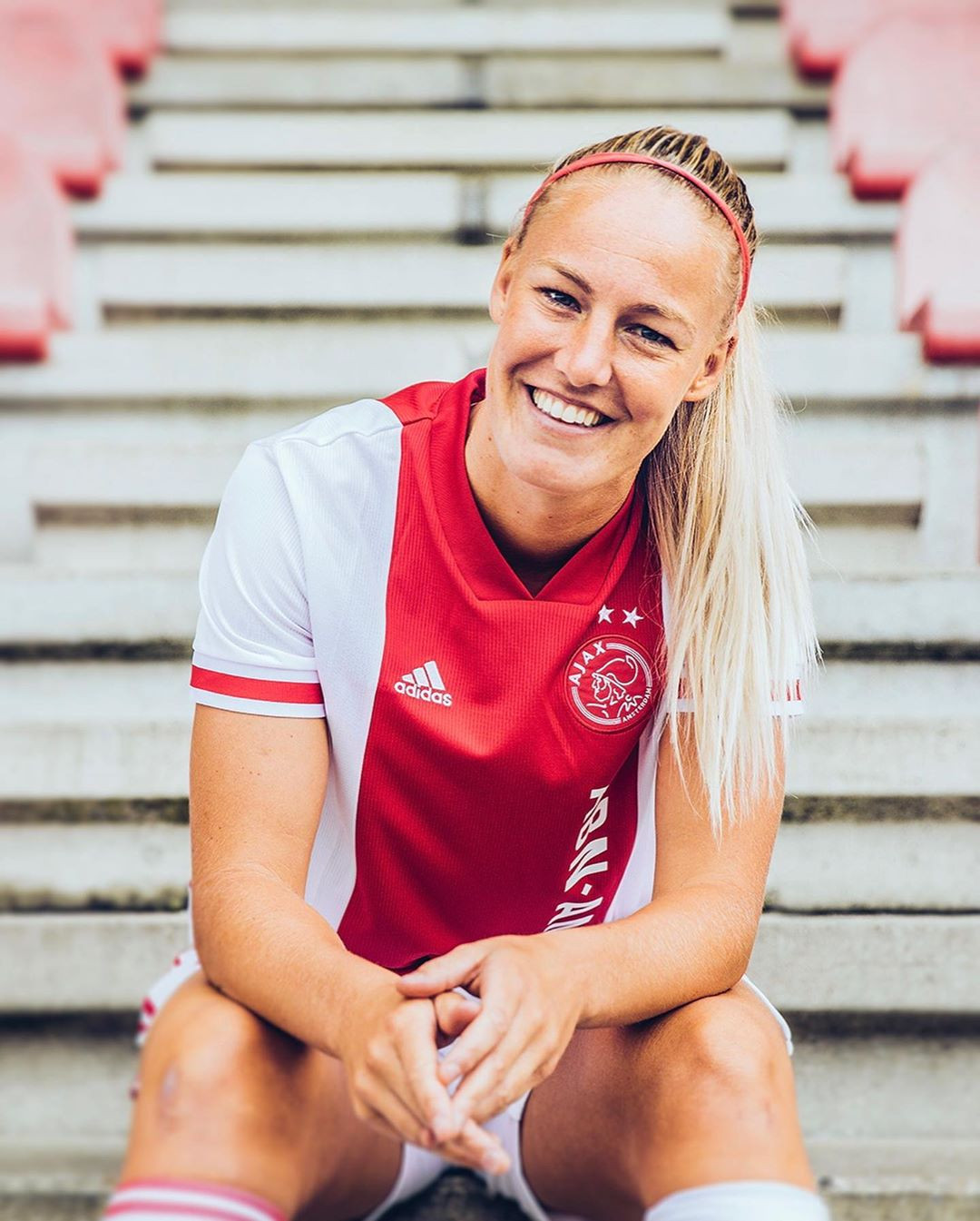 Ajax vrouwen voetbalshirt 2020-2021 Voetbalshirts.com