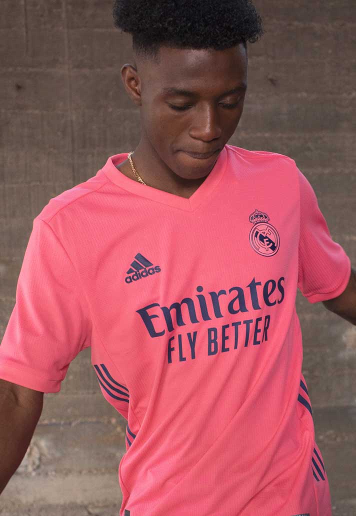Stapel Burgerschap Panter Roze Real Madrid voetbalshirt - Voetbalshirts.com
