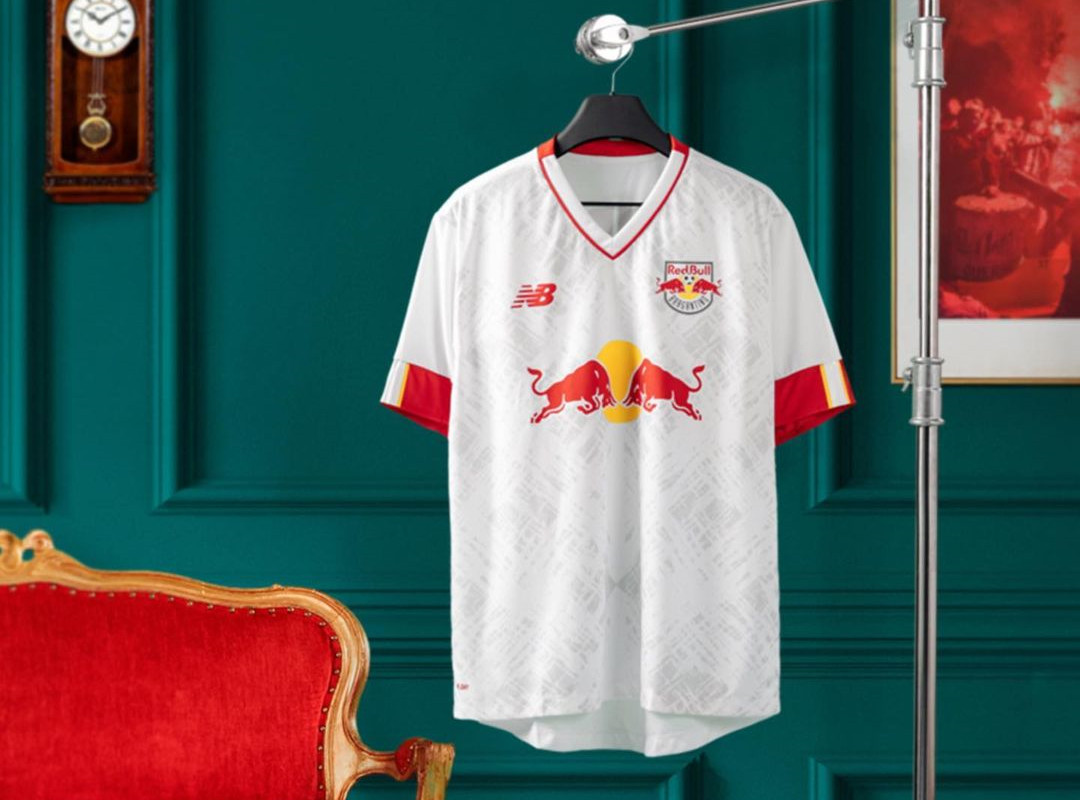 Maillot de best sale foot red bull