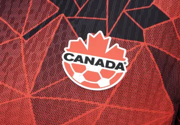canada-vrouwen-voetbalshirts-2023-2024.jpg