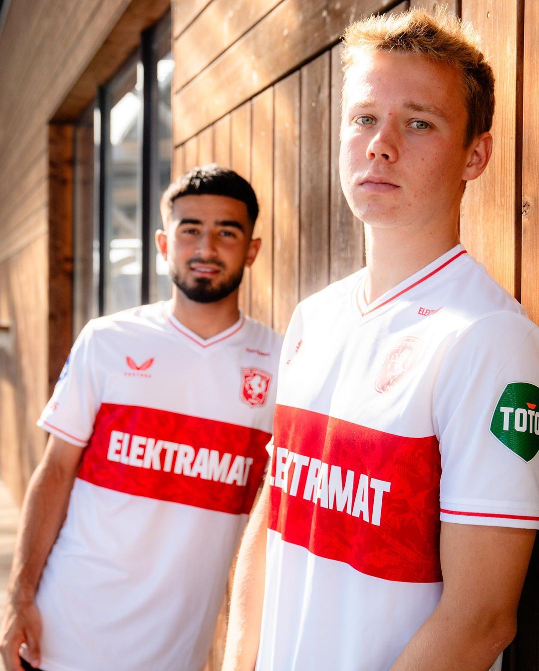 FC Twente Voetbalshirts 2023-2024 - Voetbalshirts.com