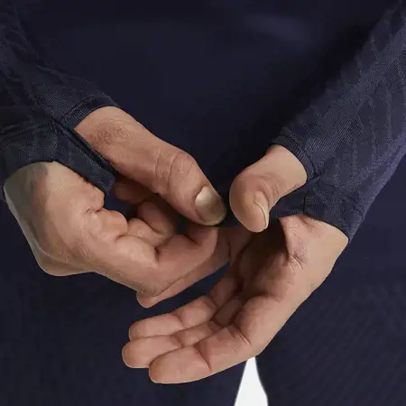 Dit is het Paris Saint Germain trainingspak 2023-2024